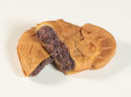 甲賀米粉たい焼き 姫路城前店|新食感の進化系和スイーツ_つぶあん