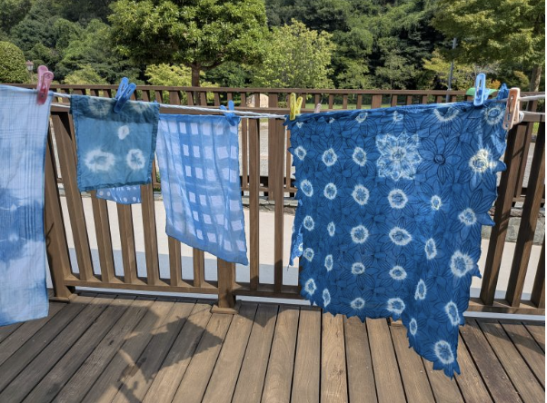 藍の葉のタタキ染め