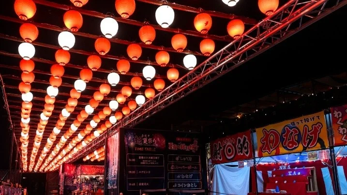 毎日花火！ネスタリゾート神戸"超"夏祭りが7/25開幕