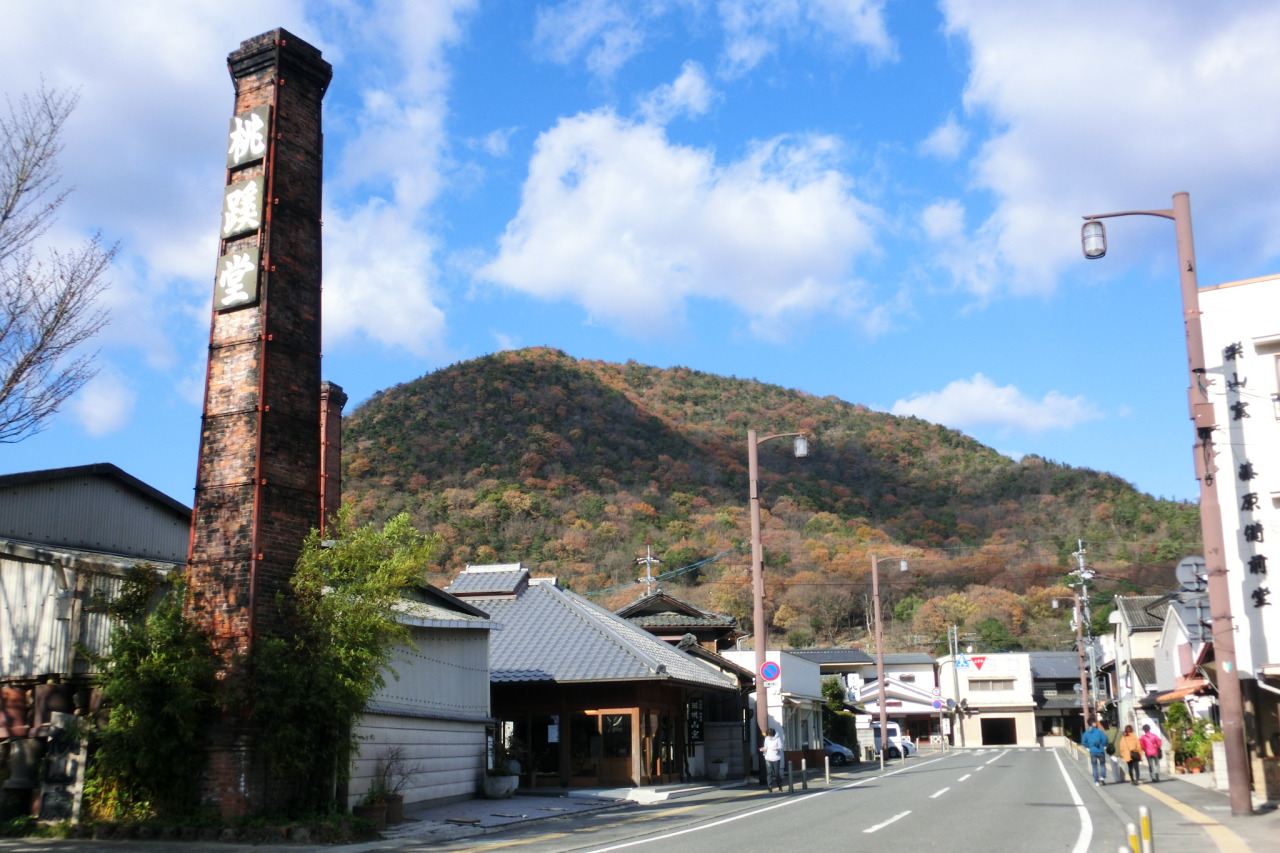 登り窯の煙突が並ぶ、備前焼のふるさと伊部コース