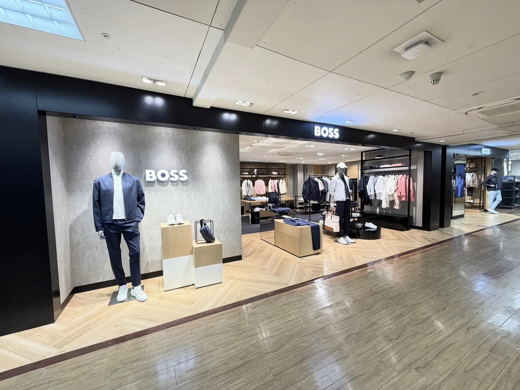 BOSSショップ岡山天満屋がリニューアル！限定プレゼントも 