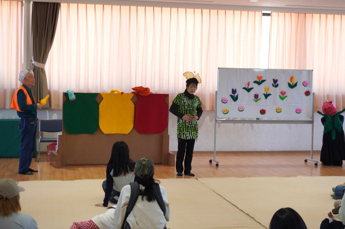 楽しい親子あそび＝水曜日