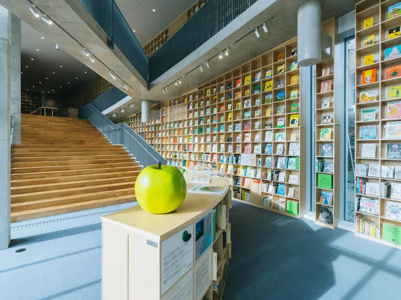 倉方先生、安藤建築の魅力を大いに語る at こども本の森 神戸