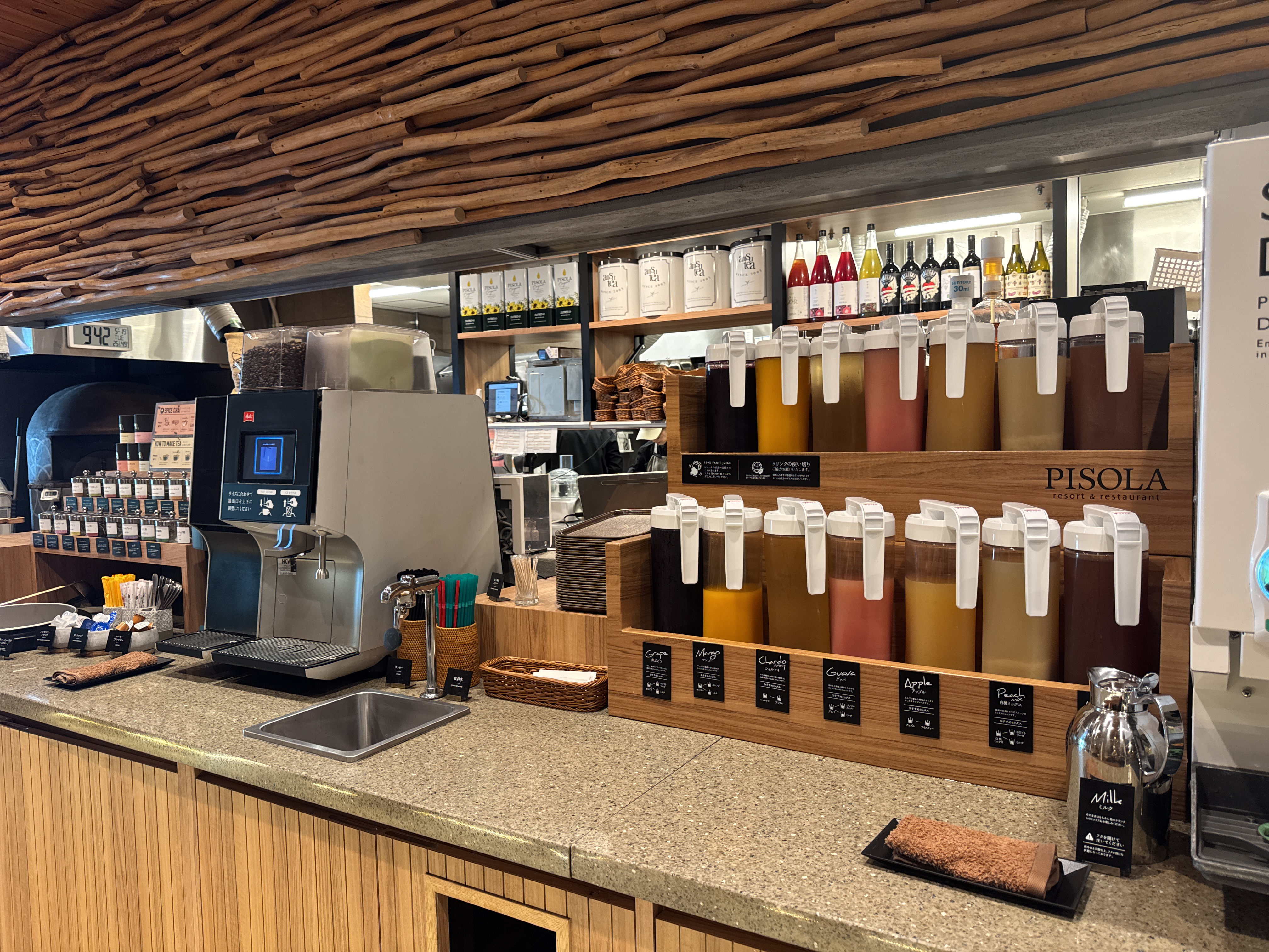 PISOLAの限定苺スイーツと贅沢ドリンクバー