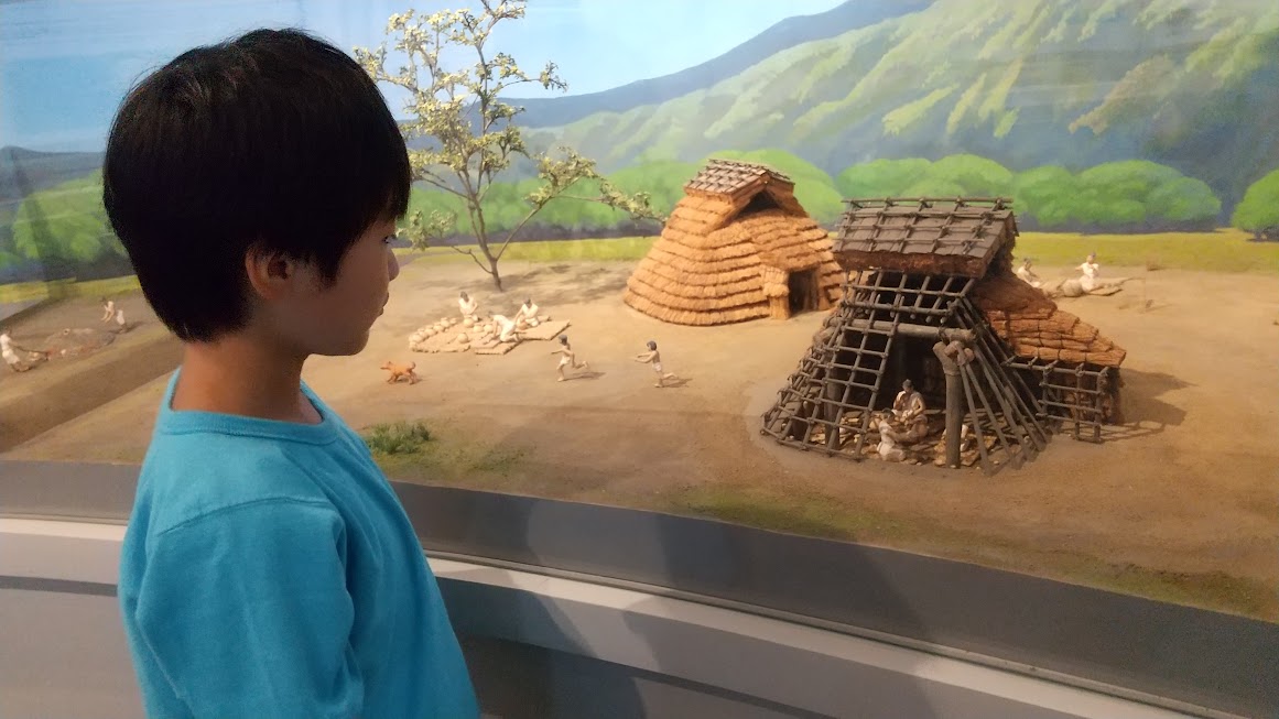 神崎遺跡資料館で弥生時代を体感2