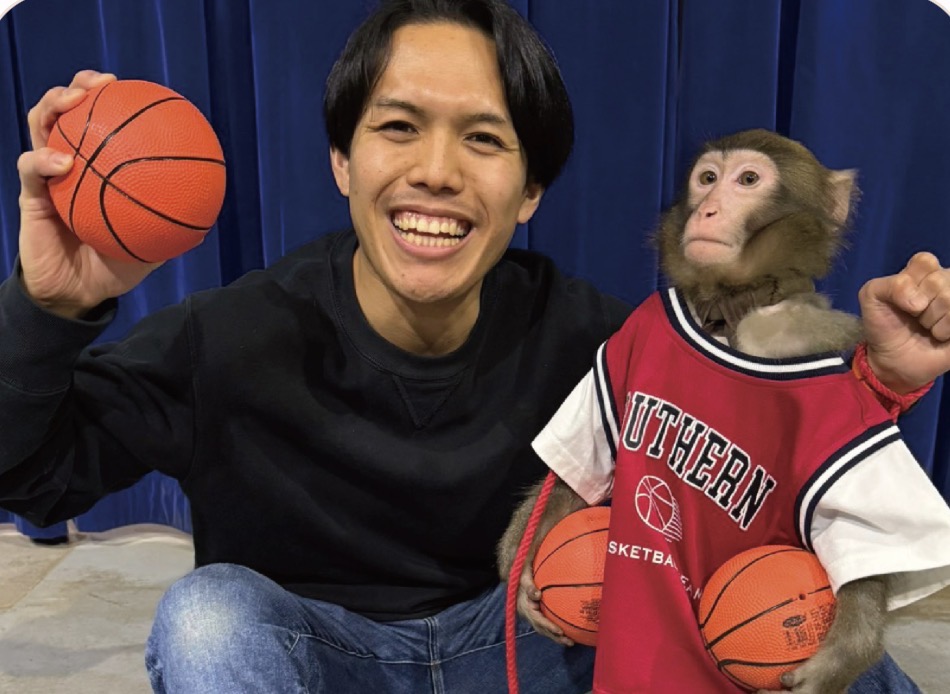 ニホンザルのシンくん＆下奥トレーナー特別イベント