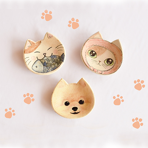 ねこ形小皿の絵付け体験