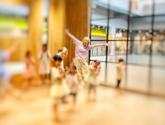 フィットネス 親子で楽しむ！ダンス体験