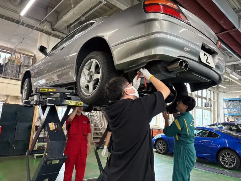 専門学校北海道自動車整備大学校