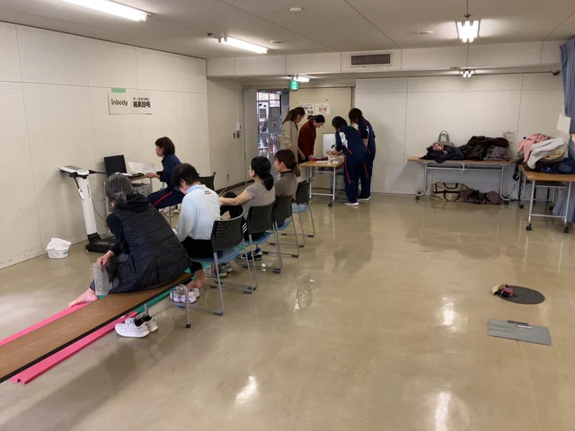王子スポーツセンターで体力測定会