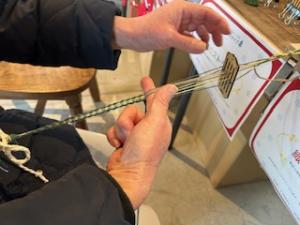 弥生時代の「はた織り」ストラップ製作