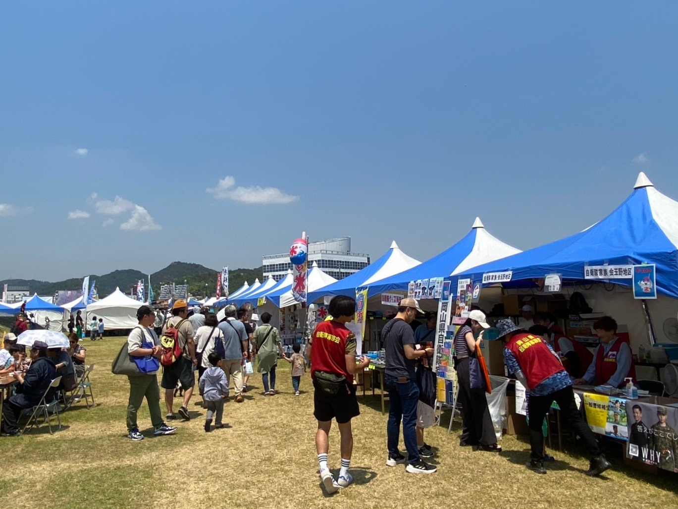 護衛艦に乗れる!宇野港の港フェスが第29回を迎えた
