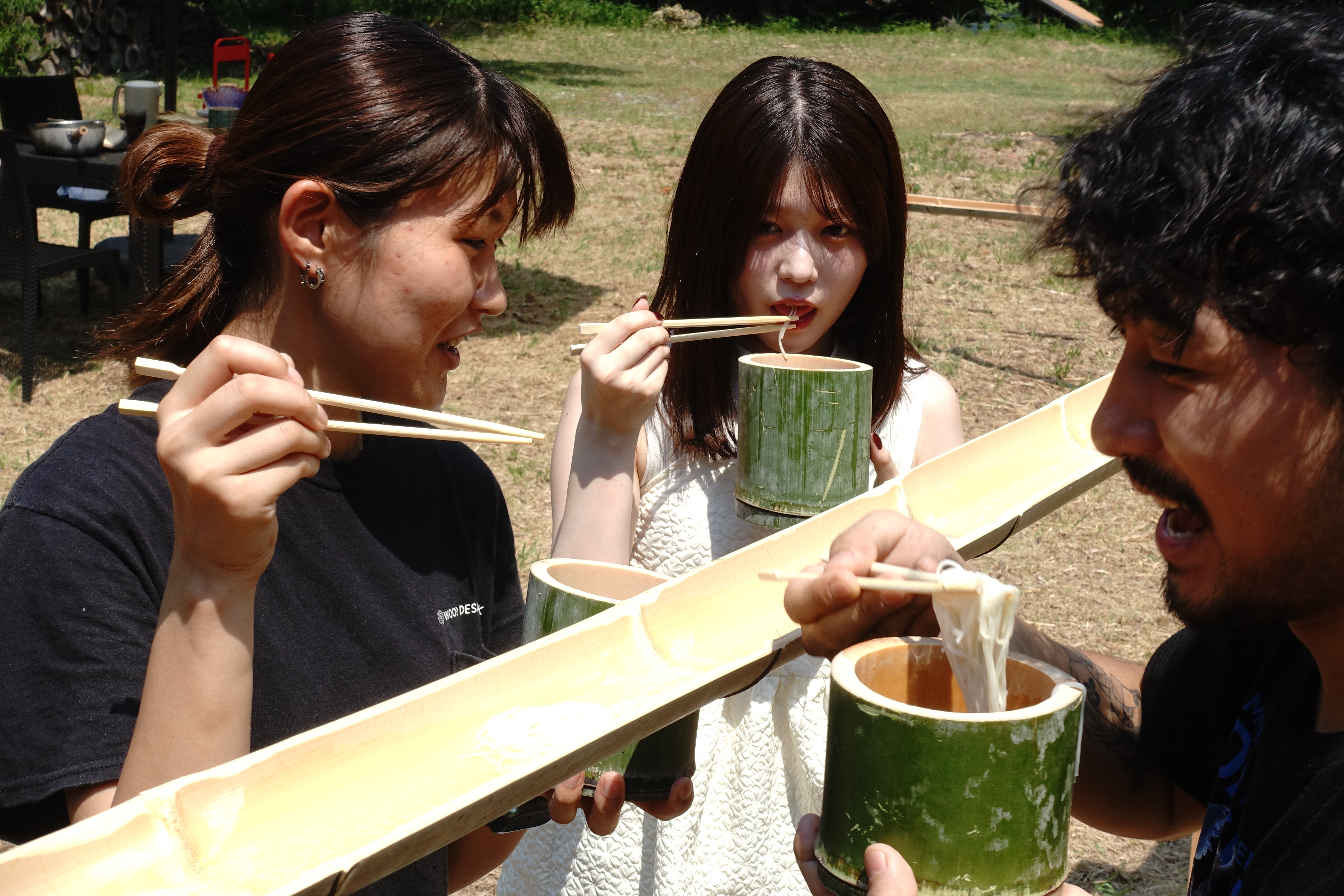 地上8mから揖保乃糸が流れる!宍粟の巨大流しそうめん体験